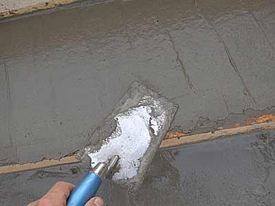 Заглаживание поверхностей бетона